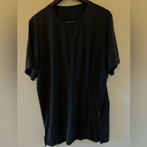 Nike Men’s Black Yoga Dri-FIT Short Sleeve Tee Size:L